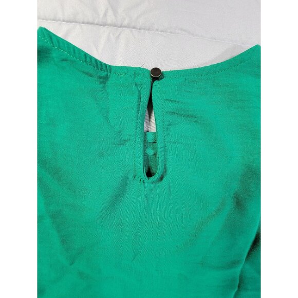 Caramela Green Sleeveless Womens Ruffle Hem Top Medium 100% Polyester USA - Picture 3 of 6